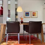 Haus Muehlleiten - *